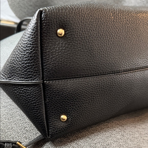 Lauren Ralph Lauren Black Leather Tote Bag – Like New - Picture 7 of 17